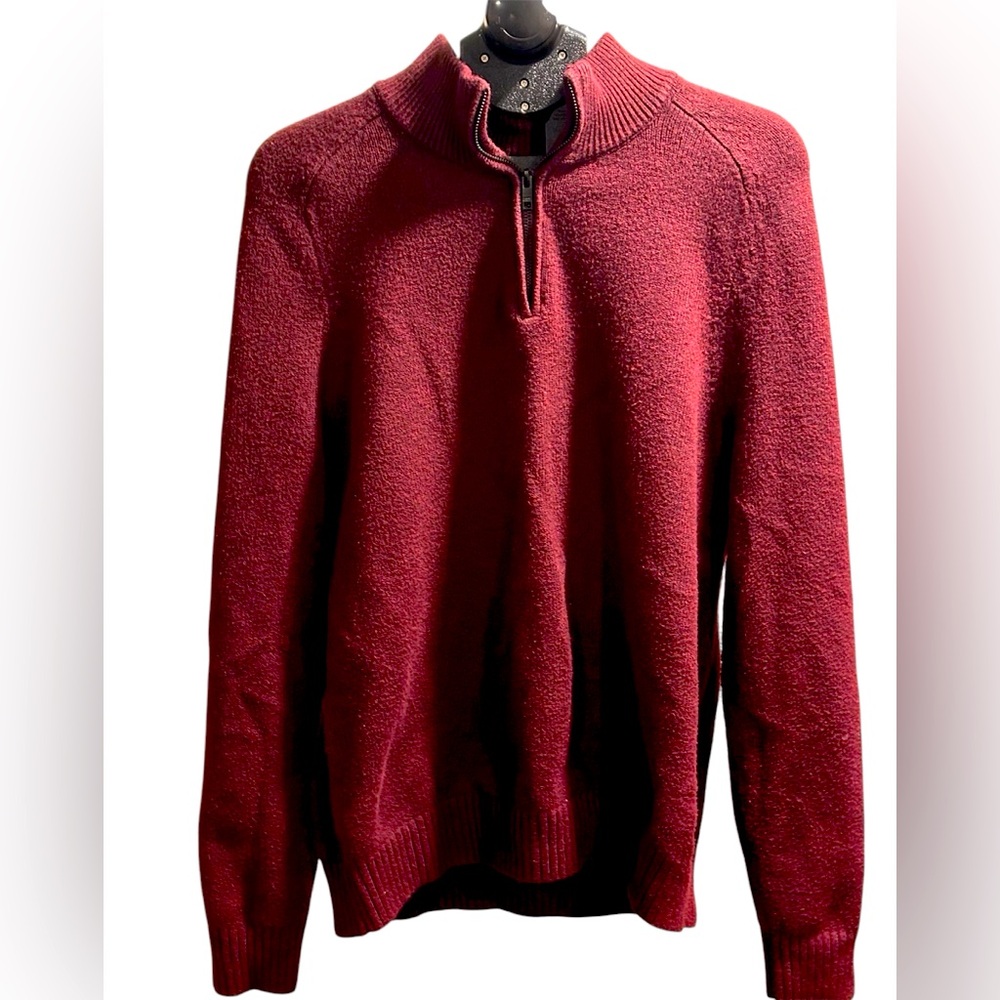 Men’s L Banana Republic quarter zip sweater.